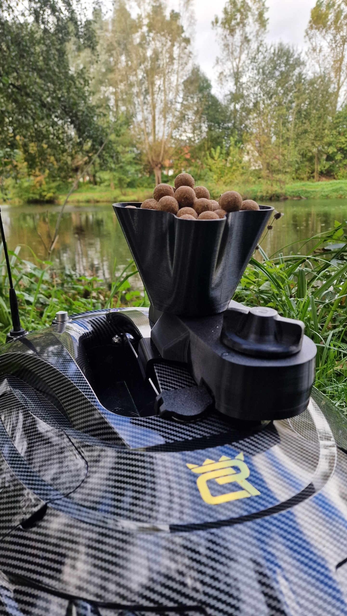 Carp Royal Hurricane Bait Spreader
