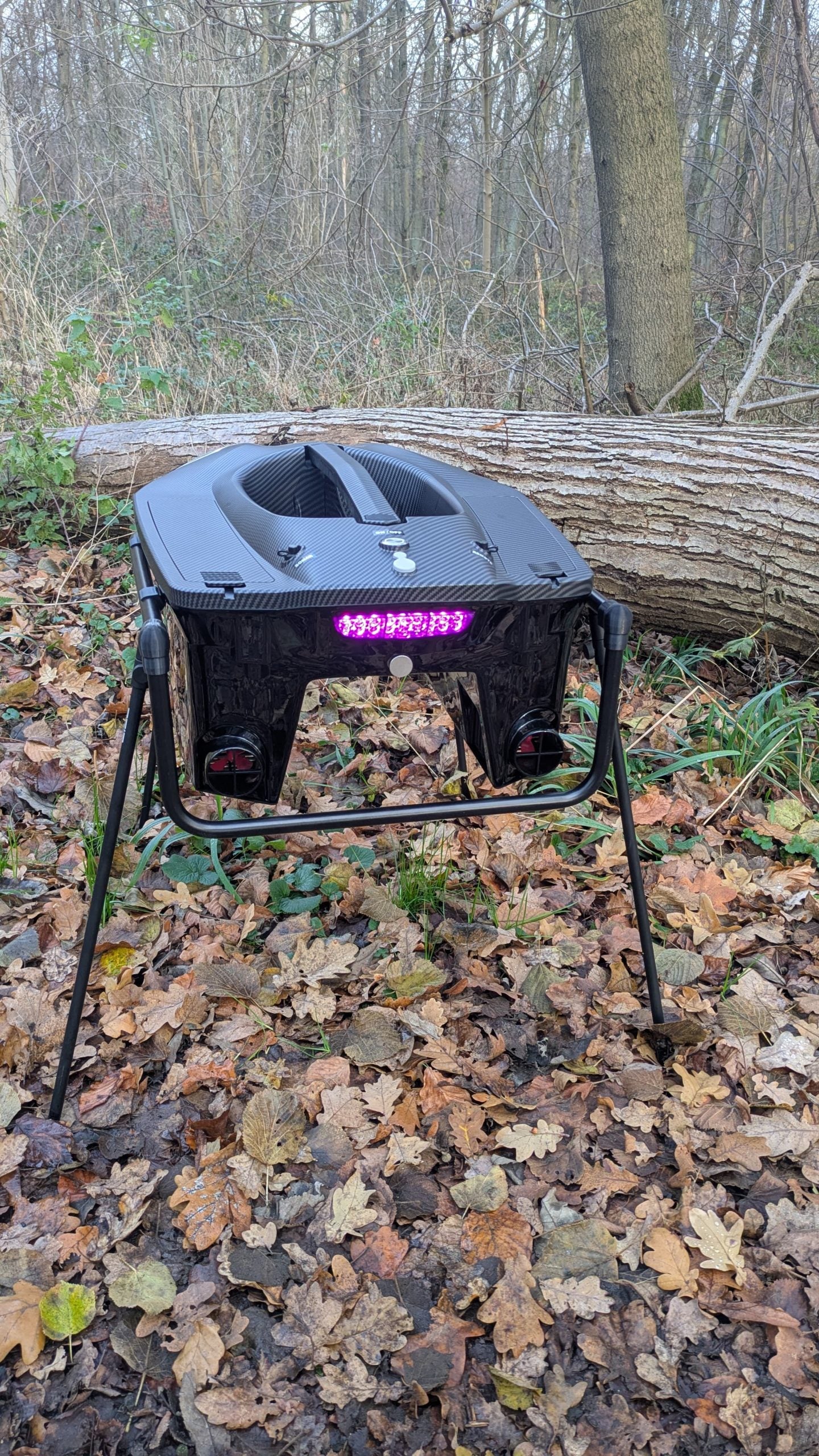 Carp Royal Toslon CR-X Baitboat Pod / Stand mit universalem Bankstick Gewinde