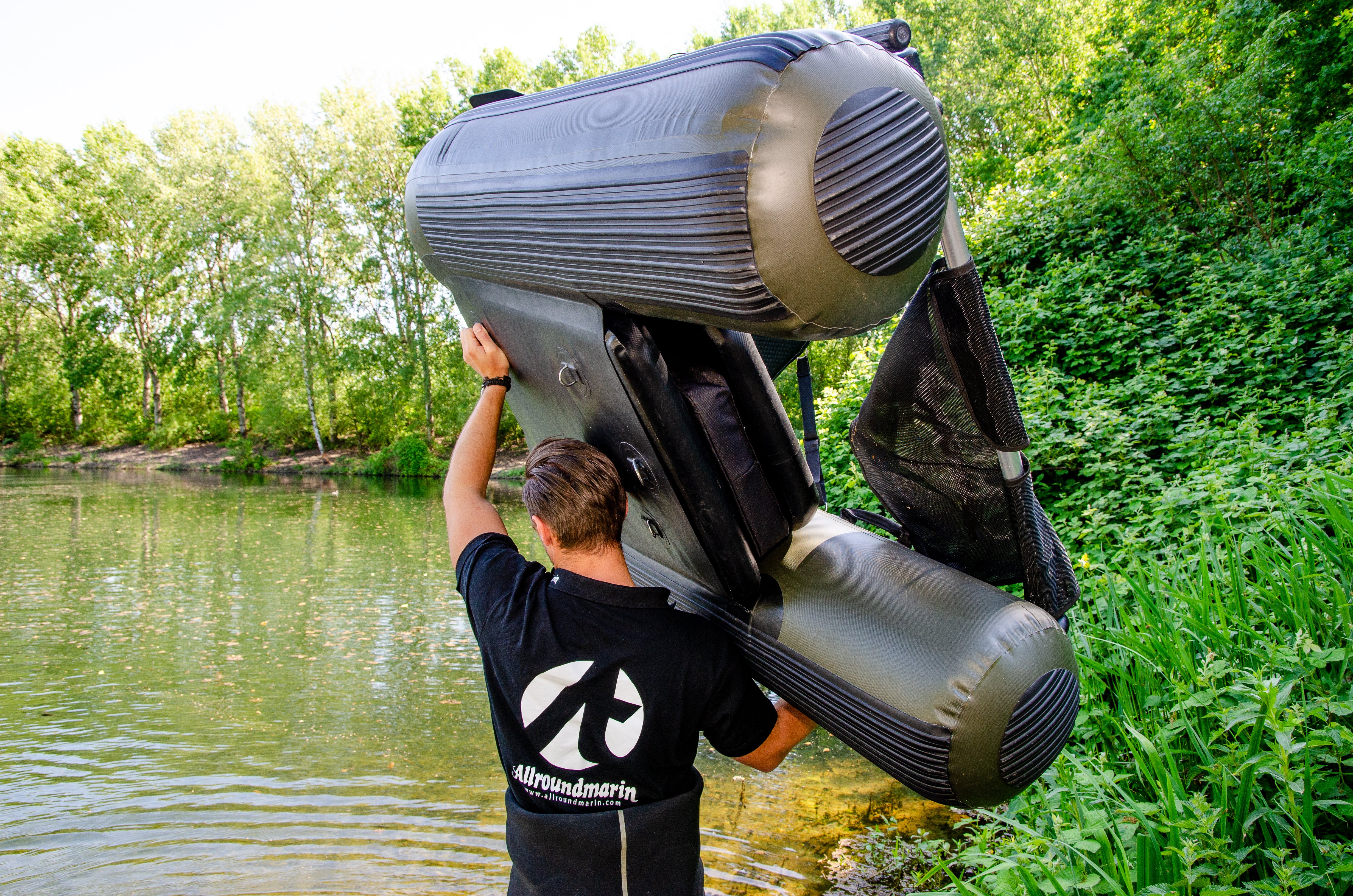 Allroundmarin Belly Boot 170 olivgrün mit Motorhalterung - Outdoor Monkey