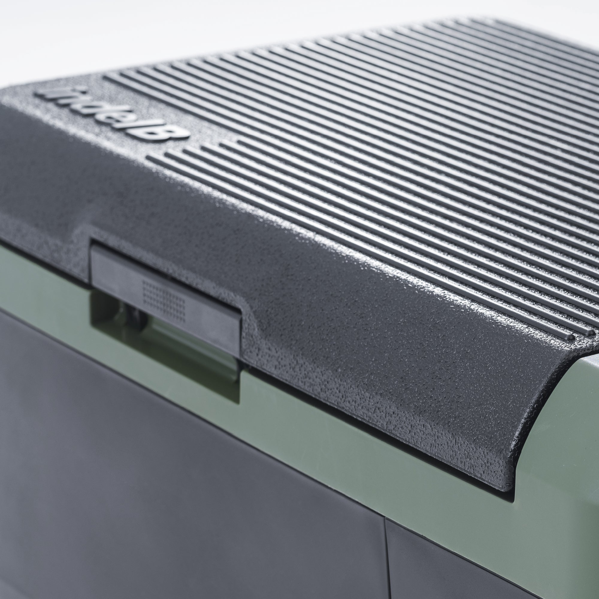 Indel B Travel Box ITB32 – Kompressor-Kühlbox 32 Liter (12/24V, 60W)