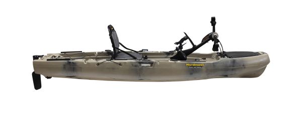 Nordmann® Hunter 10.5 Angelkajak Sit on Top inkl. Zahnstangen-Pedalantrieb - Camo/Sand - Outdoor Monkey
