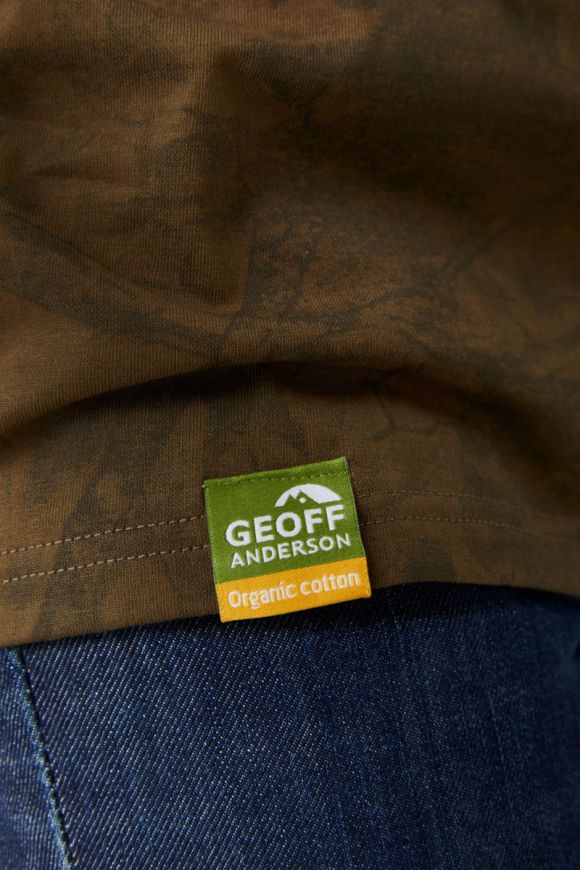 GEOFF ANDERSON Organic T-Shirt - grün/leaf mit orangenem Brustlogo groß